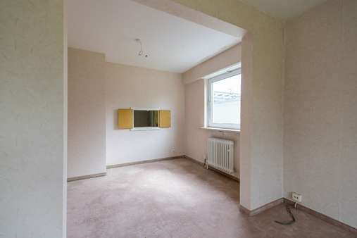 Esszimmer mit Durchreiche - Reiheneckhaus in 85579 Neubiberg mit 130m² kaufen