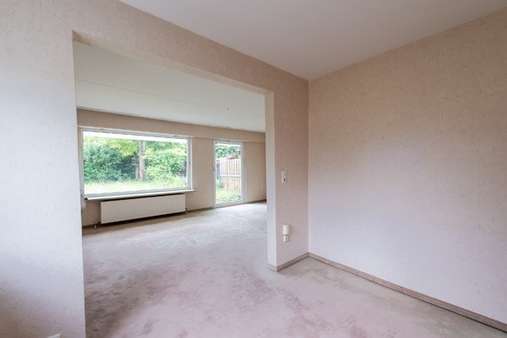 Wohnzimmer - Reiheneckhaus in 85579 Neubiberg mit 130m² kaufen