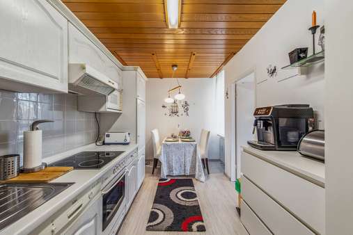Küche mit Einbauküche - Etagenwohnung in 81735 München mit 68m² kaufen