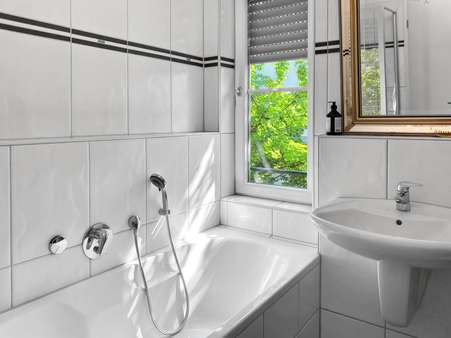 Badewanne - Etagenwohnung in 80995 München mit 62m² kaufen