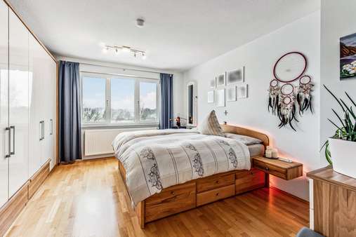 Schlafzimmer - Maisonette-Wohnung in 85540 Haar mit 88m² kaufen