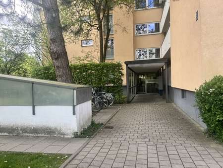 Eingang - Etagenwohnung in 81477 München mit 32m² kaufen