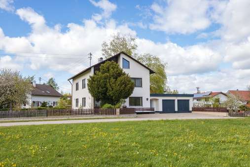 Außenansicht - Einfamilienhaus in 86974 Apfeldorf mit 206m² kaufen