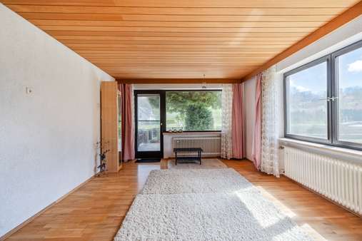 Wohnzimmer EG - Einfamilienhaus in 86974 Apfeldorf mit 206m² kaufen