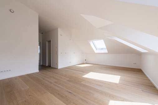 Wohnbereich und Kochen - Dachgeschosswohnung in 82194 Gröbenzell mit 61m² kaufen