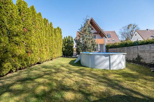 Gartenansicht - Zweifamilienhaus in 81243 München mit 190m² kaufen