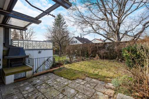 Terrasse und Garten - Reihenmittelhaus in 81475 München mit 125m² kaufen