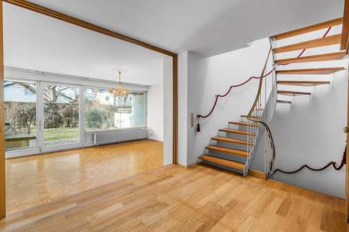 Wohnzimmer - Reihenmittelhaus in 81475 München mit 125m² kaufen