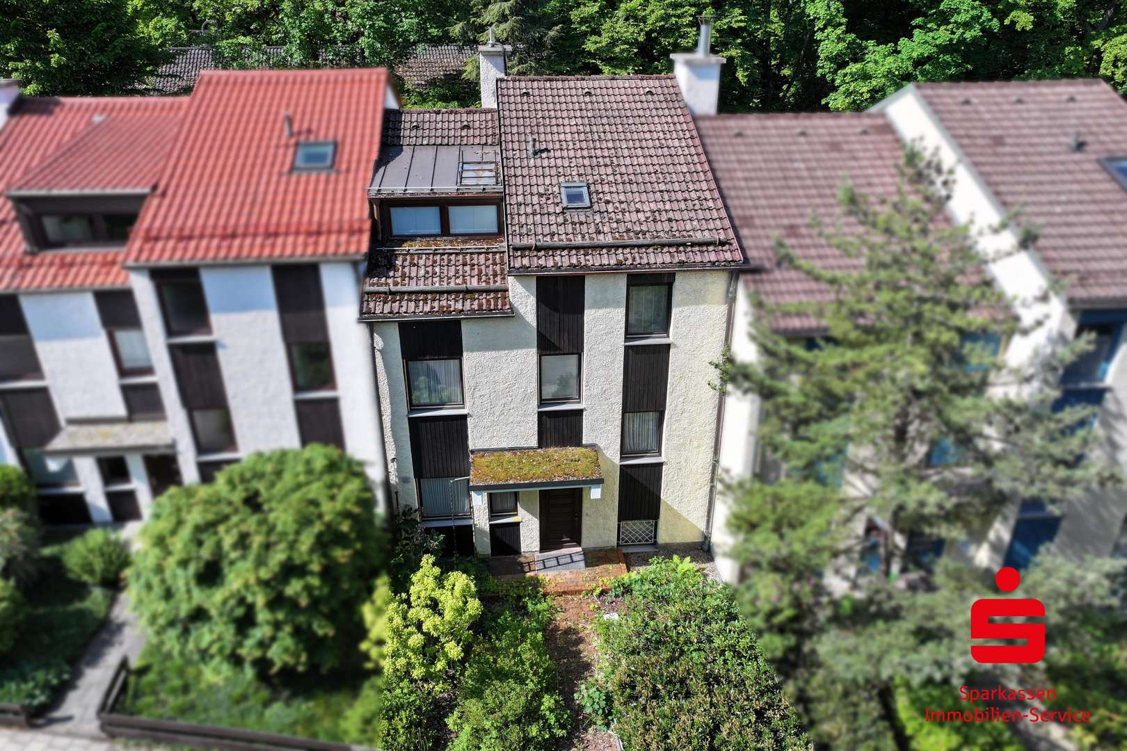 Hausansicht Hausansicht - Reihenmittelhaus in 82166 Gräfelfing mit 155m² kaufen