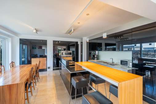 Küche - Doppelhaushälfte in 81827 München mit 186m² kaufen
