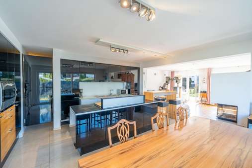 Wohnbereich - Doppelhaushälfte in 81827 München mit 186m² kaufen