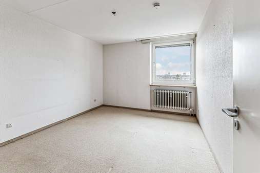 Schlafzimmer - Etagenwohnung in 81925 München mit 73m² kaufen