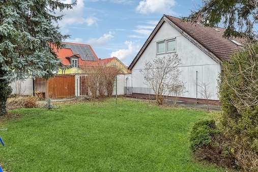 Hausansicht - Grundstück in 85652 Pliening mit 1095m² kaufen