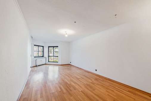 Wohnzimmer - Etagenwohnung in 81479 München mit 63m² kaufen