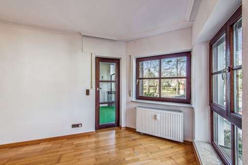 Zugang zur Loggia - Etagenwohnung in 81479 München mit 63m² kaufen