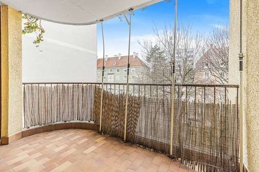 Balkon - Etagenwohnung in 80797 München mit 70m² kaufen