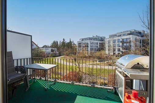 Außenansicht - Etagenwohnung in 80992 München mit 82m² kaufen