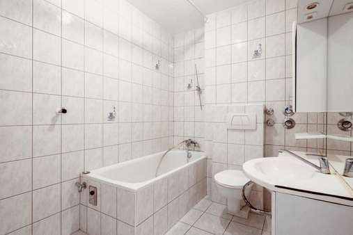 Badezimmer - Etagenwohnung in 80686 München mit 130m² kaufen