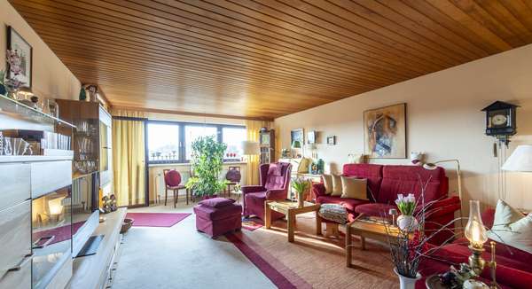 Wohnzimmer - Etagenwohnung in 80796 München mit 106m² kaufen