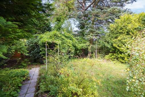 Garten - Doppelhaushälfte in 81379 München mit 203m² kaufen