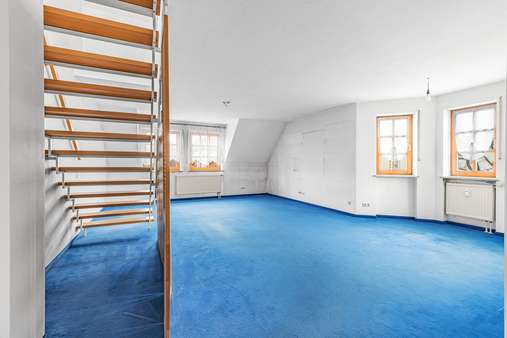 Wohnzimmer - Etagenwohnung in 85221 Dachau mit 93m² kaufen