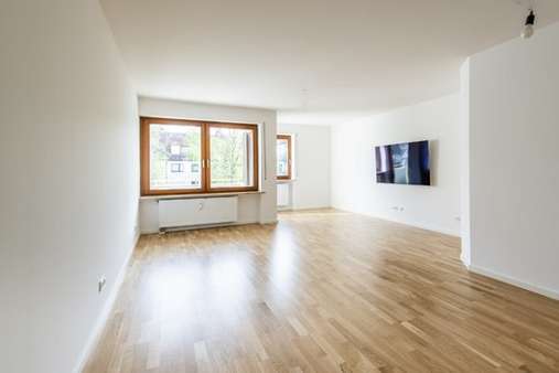Wohnzimmer - Etagenwohnung in 81373 München mit 80m² kaufen