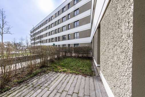 Außenanlage - Erdgeschosswohnung in 81673 München mit 178m² kaufen