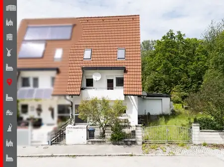 Großzügige Doppelhaushälfte mit 781 m² Grundstückanteil (WEG Teilung)! 