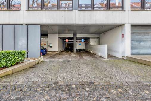 Außenanlage - Tiefgaragenstellplatz in 81669 München mit 0m² kaufen
