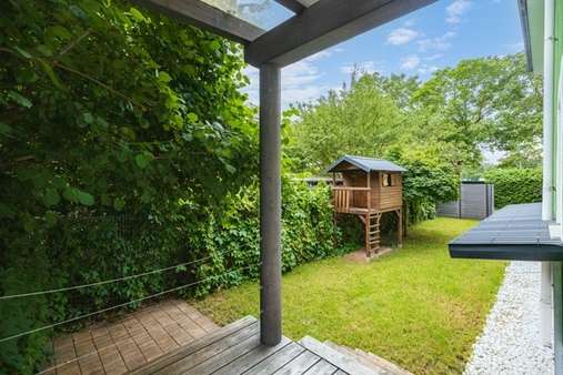Garten - Doppelhaushälfte in 81243 München mit 120m² kaufen