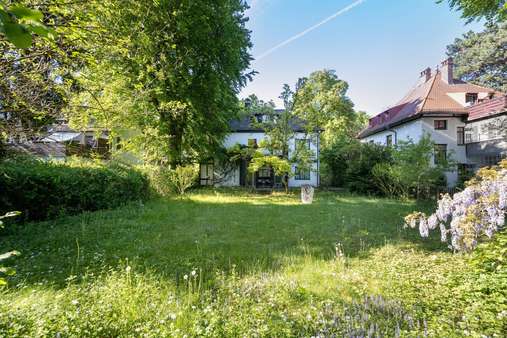Großer Garten - Einfamilienhaus in 81245 München mit 204m² kaufen