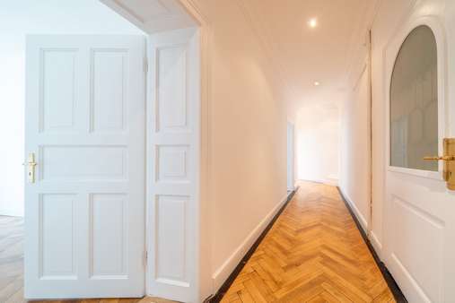 Eingangsbereich Eingangsbereich - Etagenwohnung in 81541 München mit 170m² kaufen