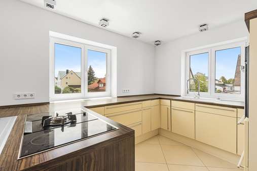 Küche OG - Zweifamilienhaus in 80935 München mit 242m² kaufen