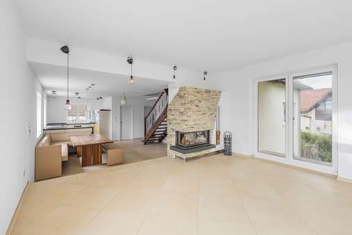 Wohnzimmer OG - Zweifamilienhaus in 80935 München mit 242m² kaufen