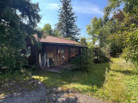 Hausansicht Hausansicht - Grundstück in 80995 München mit 590m² kaufen