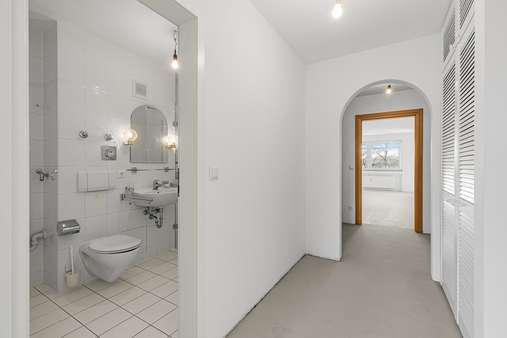 Flur Flur - Etagenwohnung in 81476 München mit 92m² kaufen