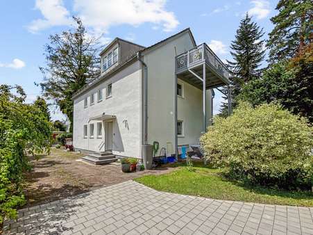 Rückseite Rückseite - Mehrfamilienhaus in 81737 München mit 249m² kaufen