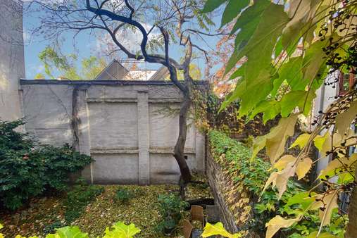 Hinterhof - Mehrfamilienhaus in 01099 Dresden mit 792m² als Kapitalanlage kaufen