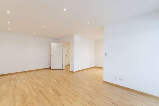 Wohnbereich - Erdgeschosswohnung in 81241 München mit 83m² kaufen