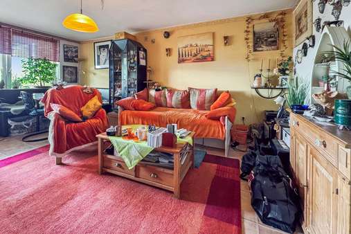 Wohnzimmer - Etagenwohnung in 85540 Haar mit 59m² kaufen