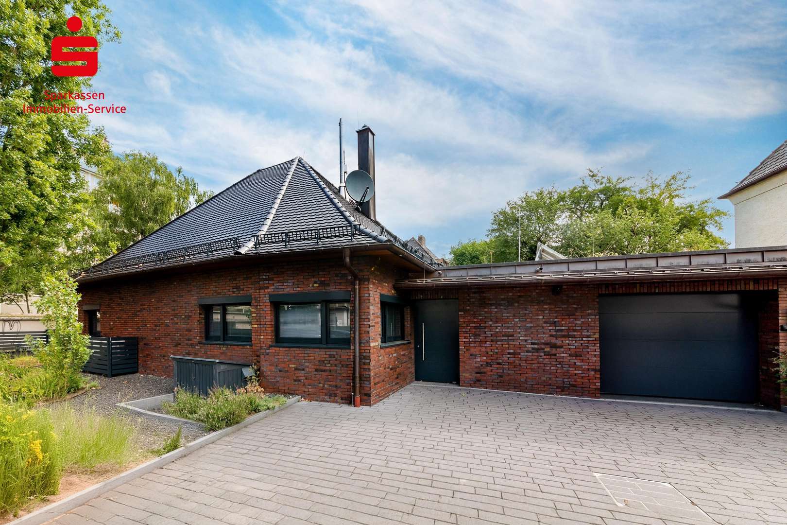 Ansicht Hof- und Hauseingang Ansicht Hof- und Hauseingang - Einfamilienhaus in 80686 München mit 147m² kaufen