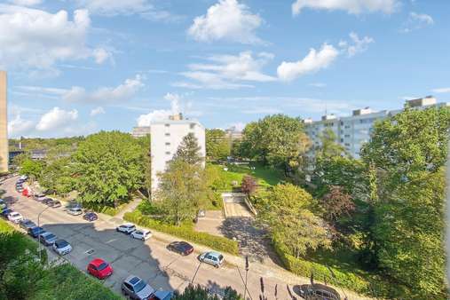 Aussicht Loggia - Etagenwohnung in 81477 München mit 37m² kaufen