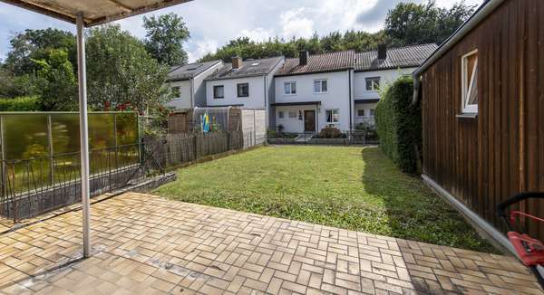 Terrasse und Garten - Reihenmittelhaus in 85456 Wartenberg mit 110m² kaufen