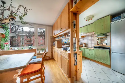 Platz für die Familie! Helle 4-Zimmer-Wohnung mit Loggia im Grünen