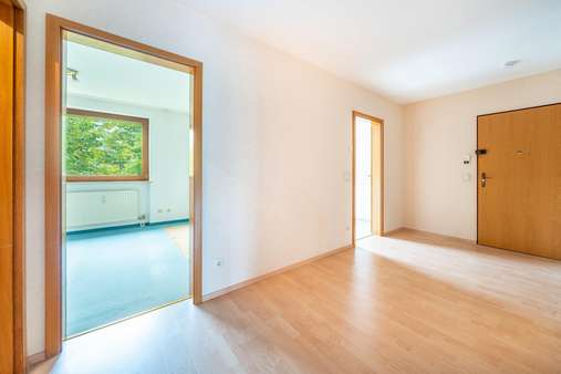 Flur - Etagenwohnung in 81375 München mit 61m² kaufen