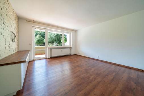 Wohnzimmer Wohnzimmer - Erdgeschosswohnung in 81475 München mit 67m² kaufen