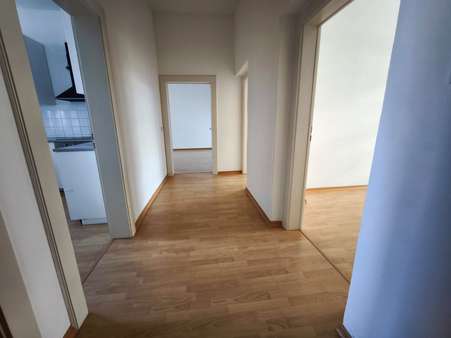 Flur - Etagenwohnung in 81379 München mit 79m² mieten
