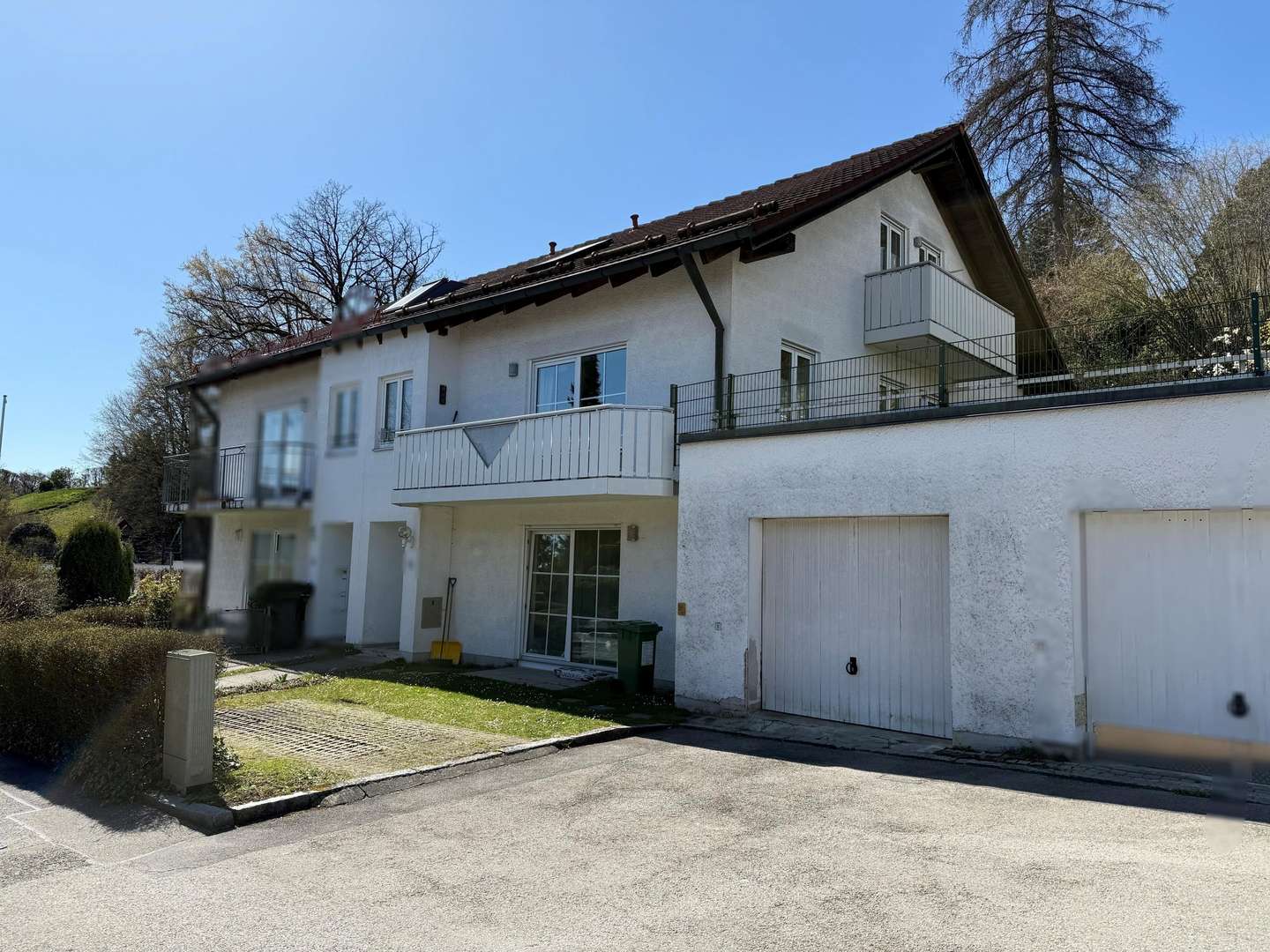 Ansicht mit Garage - Doppelhaushälfte in 85560 Ebersberg mit 120m² kaufen