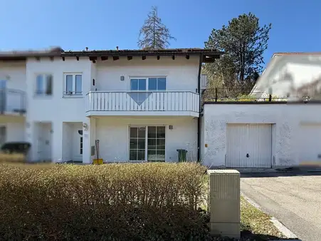 Zum Preis einer Wohnung – ein ganzes Haus!
