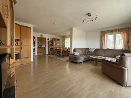 Zum Preis einer Wohnung – ein ganzes Haus!

